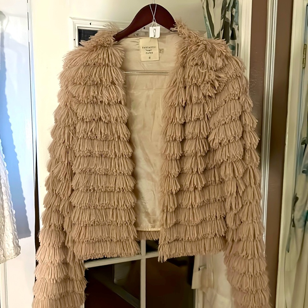 Cutest softest lined jacket never worn, brand-new w Tags medium, could fit large